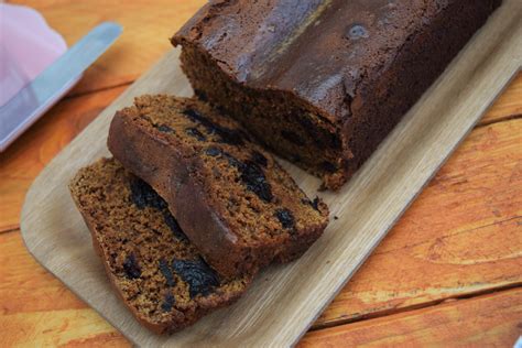 sticky malt loaf